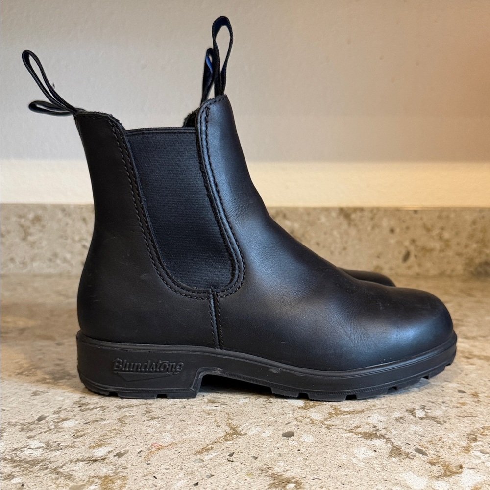 Blundstone Black Chelsea Ankle Boots